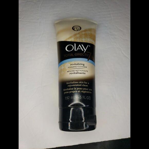 Olay Total Effects 7-in-1 Revitalizing Foaming Cleanser 6.5 Fl Oz Full‎ Size - Picture 1 of 4
